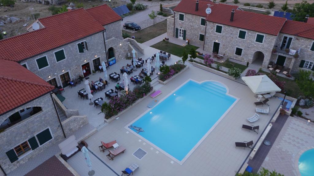 Pansion Skelin Hotel Drinovci Eksteriør billede