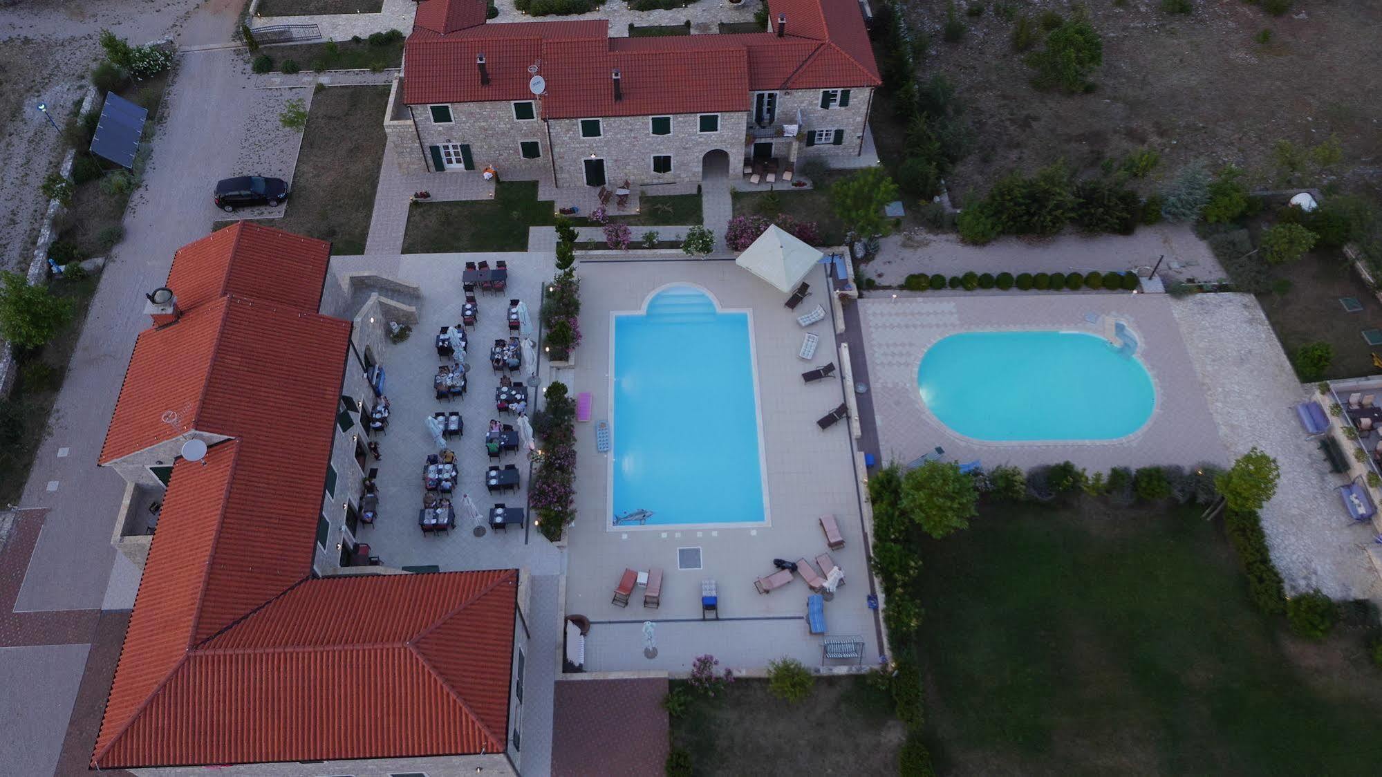 Pansion Skelin Hotel Drinovci Eksteriør billede
